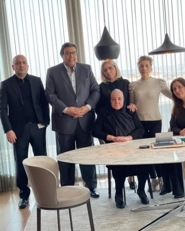 Polad Həşimovun anası Mübariz Mənsimovun qonağı oldu - ŞƏHİD GENERALIN ADI TANKERƏ VERİLDİ