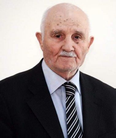 Akademik vəfat etdi.
