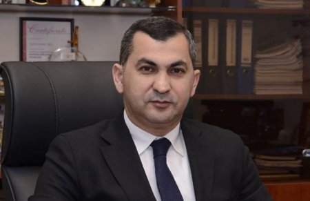 Adı Zirəddin Rzayevlə hallanan Məmməd Musayevin "Turanbank"a gətirdiyi sədr görün kim imiş (FOTO)