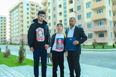 200 mənzil şəhid ailələri və müharibə əlillərinə verildi - FOTO