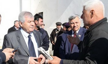 Din adına fitnəkarlıq - Sabir Rüstəmxanlıdan sərt yazı
