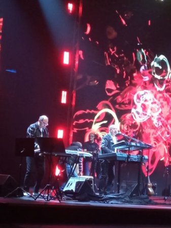 30 il sonra əfsanə geri qayıtdı: “Karvan” qrupunun möhtəşəm konserti baş tutdu - FOTO