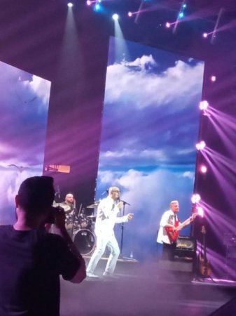 30 il sonra əfsanə geri qayıtdı: “Karvan” qrupunun möhtəşəm konserti baş tutdu - FOTO
