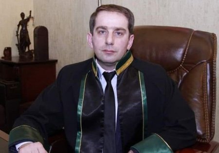 Oğurluqdur, yoxsa hər kəs istifadə edə bilər? - FOTO