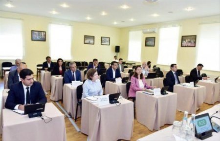 İdman naziri futbol və boks federasiyalarını ləğv etdi