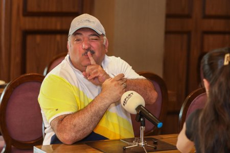 Bəhram Bağırzadə: "İndiki nəsil məni televizorda üzqırxan kişi kimi tanıyır" - MÜSAHİBƏ