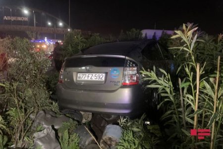 Sərxoş taksi sürücüsü qəbiristanlığın yanındakı güllüyə girdi -FOTO