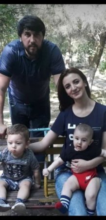 Gəncə terrorunda ana-atasını itirən körpə Nilayın nənəsi: “Atası yatmış olsaydı, bəlkə də sağ qalmazdı” - FOTO