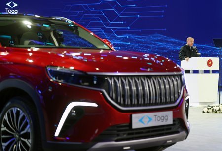 Ərdoğan Türkiyənin ilk elektromobilini təqdim etdi (FOTO)