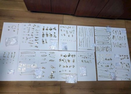 Türkiyədən Azərbaycana gətirilən 1,5 kq qızıl aşkarlandı - Foto