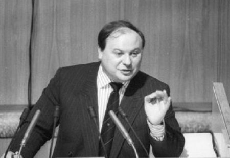 Tonlarla qızıl, milyardlarla pul - Kommunist Partiyasının xəzinəsini kimlər mənimsəyib...