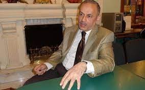 95 yaşlı rektor təqaüdə göndərildi.