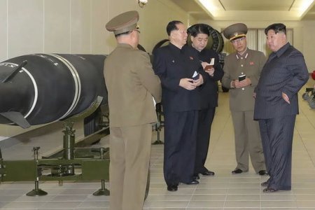 Kim Çen Indan yenilik: 500 metr yüksəklikdə nüvə partlayışı simulyasiyası - FOTO