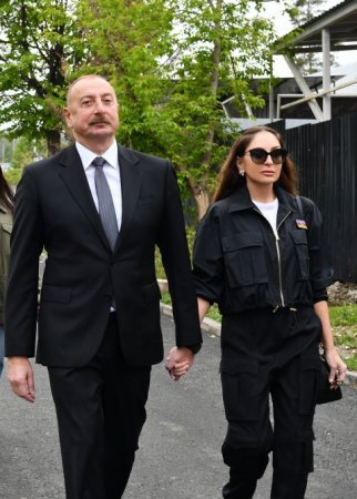 Prezident ailəsi ilə Şuşada - FOTO