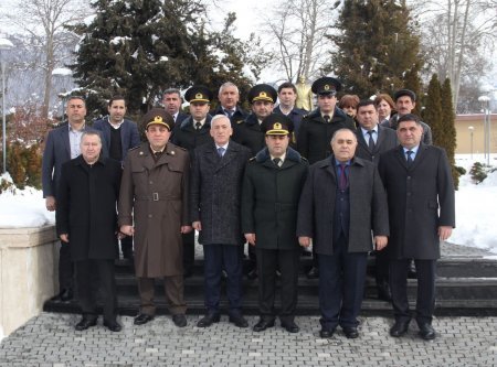 Bu gün saxlanılan şöbə rəisi kimdir? (FOTOLAR)