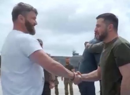 Zelenski MİT-in “dustaqlarını” Türkiyədən apardı - Kreml Türkiyəni suçladı