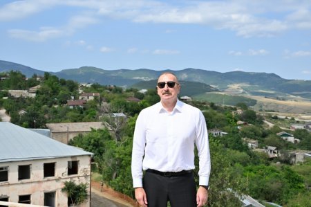 İlham Əliyev Xocalıya getdi - FOTO