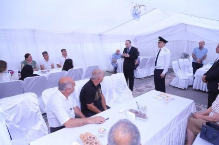 Ağır cinayətdə ittiham olunan jurnalist Baş Prokurorla görüşdü - FOTO