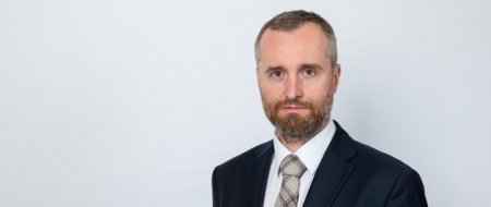 POLŞA SƏFİRLİYİ AZƏRBAYCANLI TƏLƏBƏLƏRƏ QƏNİM KƏSİLİB – Polşa diplomatiyası və təhsili üçün biabırçılıq...