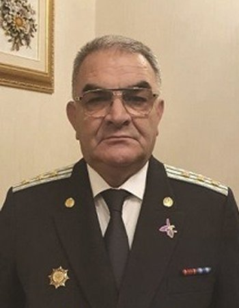 Ölkənin baş notariusu işdən çıxarıldı (FOTO)
