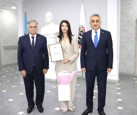 Yeni hakim təyin olunan vəkillər təltif edildi - FOTOLAR