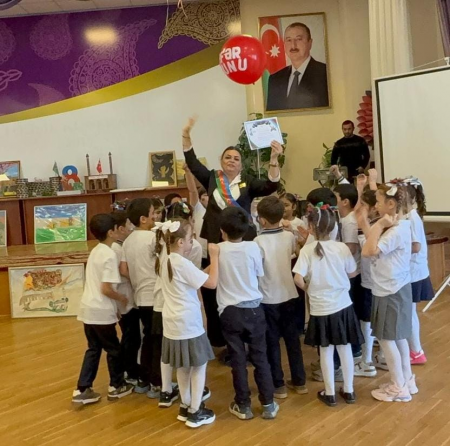 “Müəllim” adını daşımaqdan qürur duyur